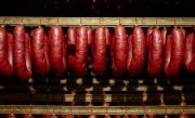 Olho-240807-Linguica-Blumenau-Credito-Divulgacao-2--678x381