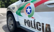 homem-embriagado-e-preso-por-agredir-filhos-e-danificar-viatura-da-pm-em-blumenau-brusque-16-1068x580